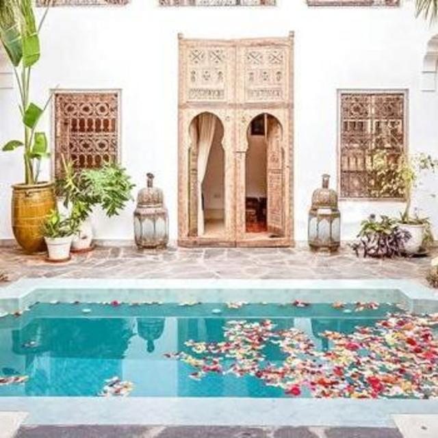 Honeymoon Suite