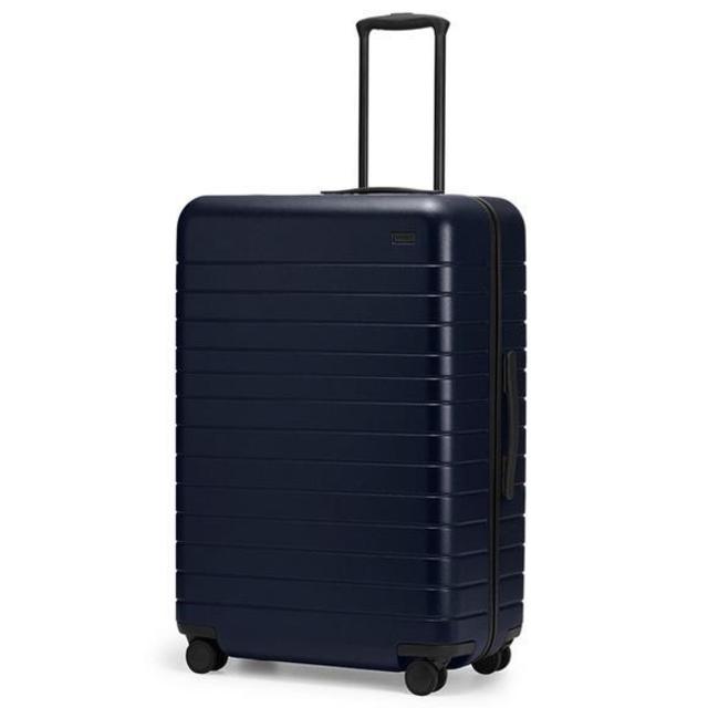 Away Suitcase: The Bigger Carry-On (Navy)