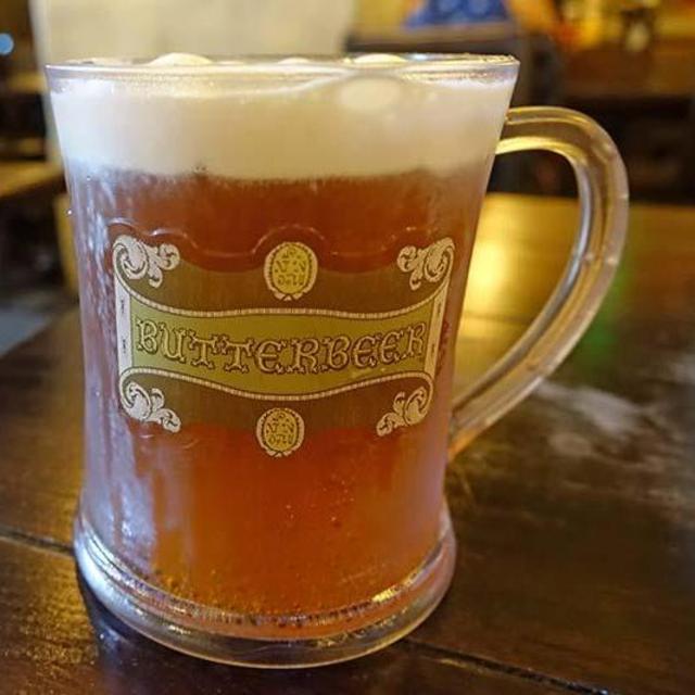 Butterbeer for Two in Hogsmead (Day 6 Honeymoon)