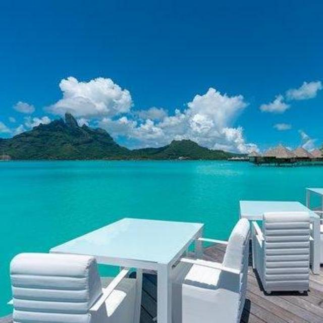 Honeymoon - Daily Breakfast & Lunch for the Couple