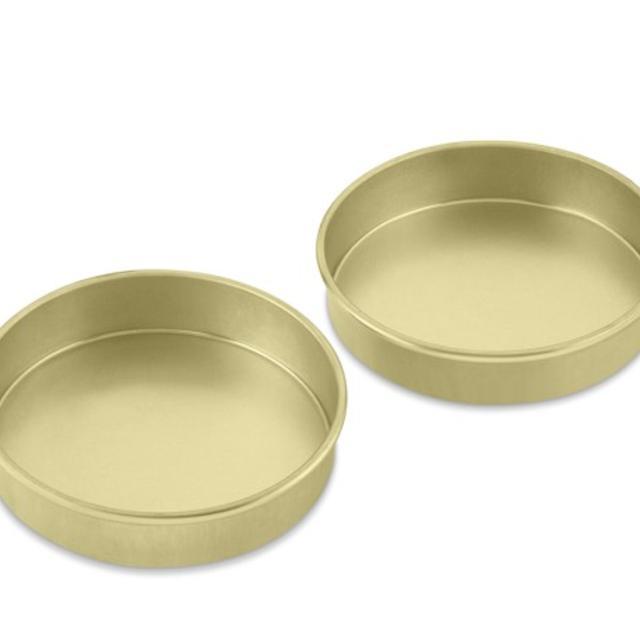 Williams-Sonoma Goldtouch® Nonstick Round Cake Pan, 9", Set of 2