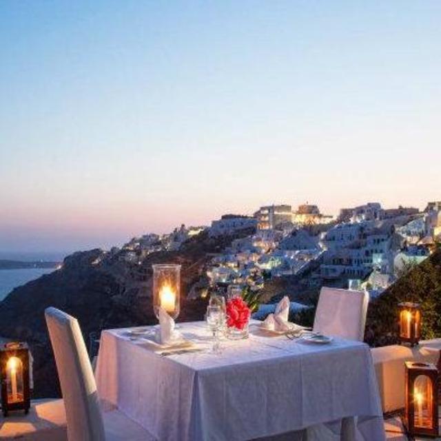 Romantic Dinner in Santorini