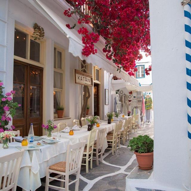 Romantic Dinner in Mykonos