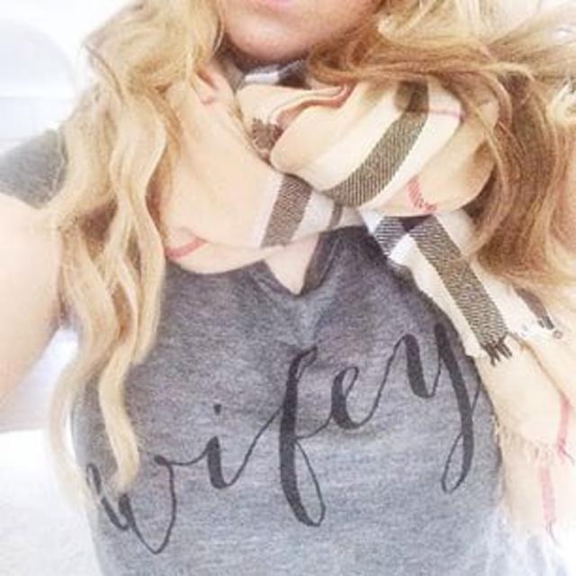 Wifey Tee - M