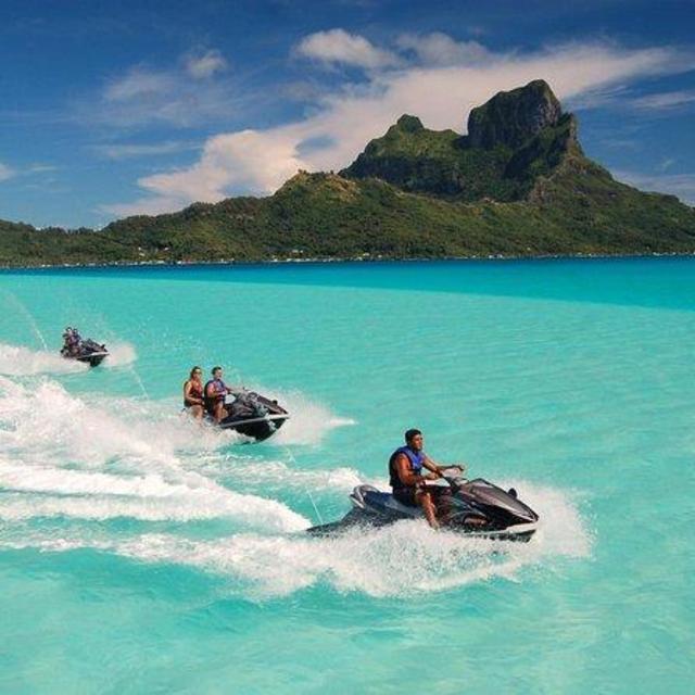 Honeymoon - Jet Ski Tour of Bora Bora