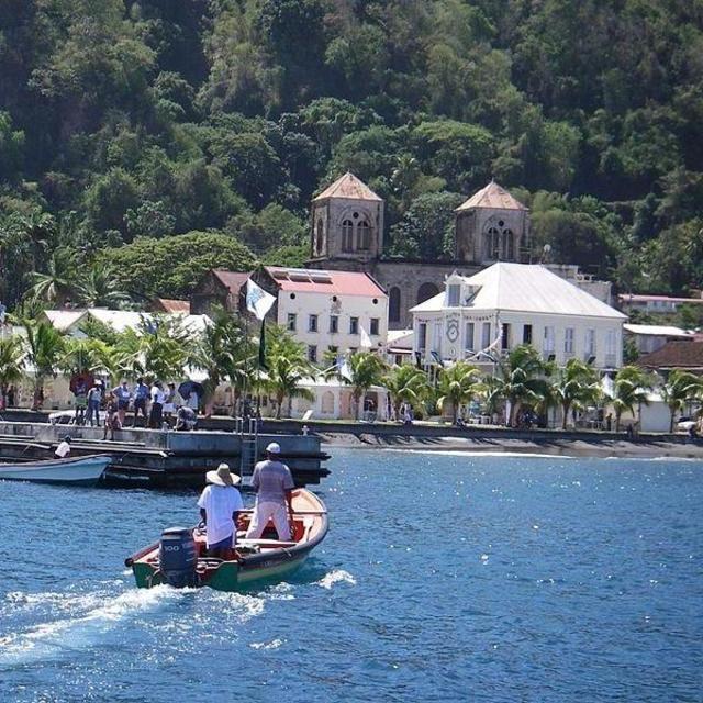 A day in Saint-Pierre - Une journée à Saint-Pierre