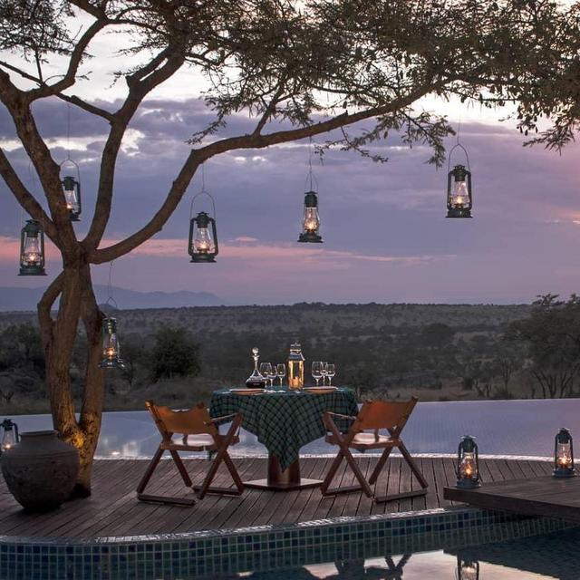 Sunset Cocktails in the Serengeti!