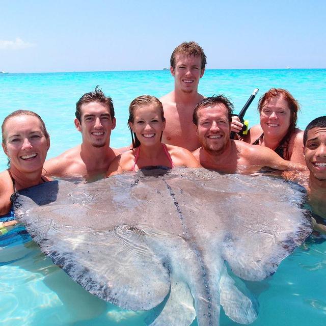 Entry to Stingray City!