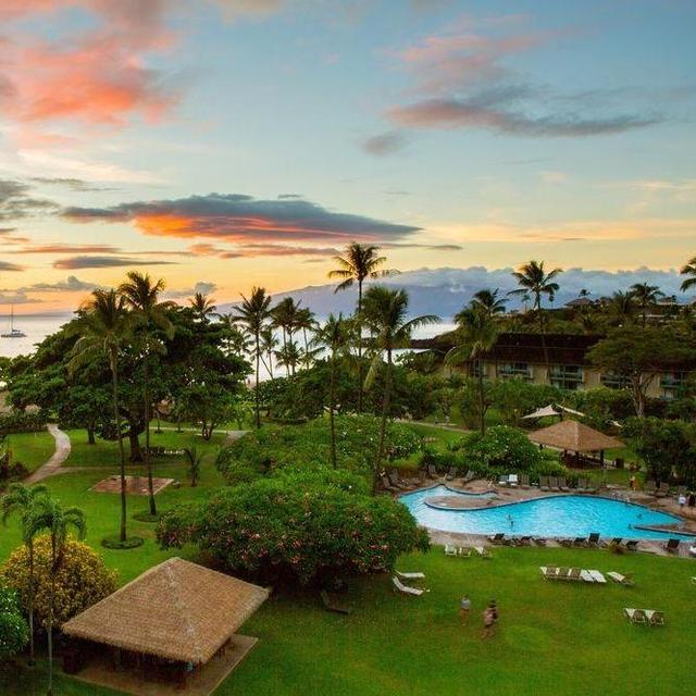 An Extra 2 Nights' Stay in Maui