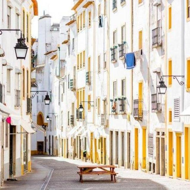 Sightseeing in Portugal and Spain