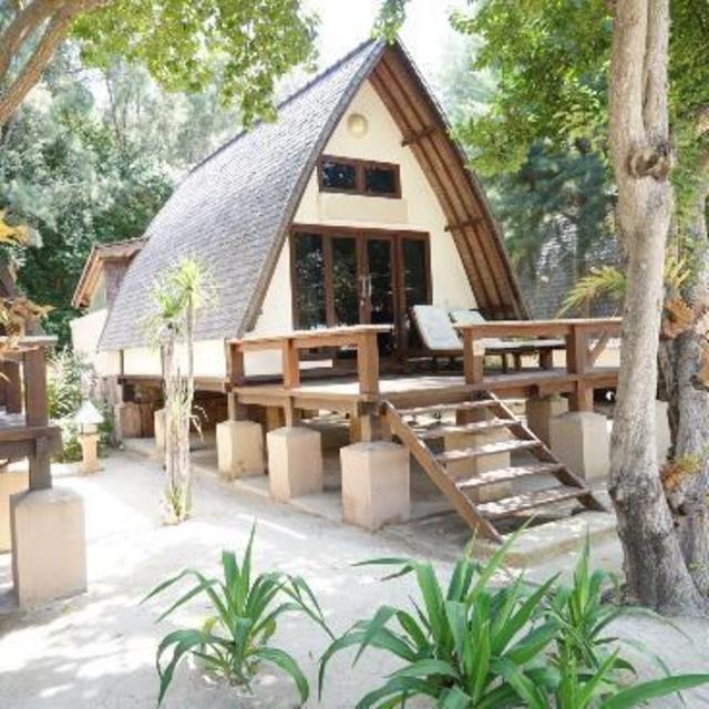 Air BnBs/Hotel Honeymoon Fund