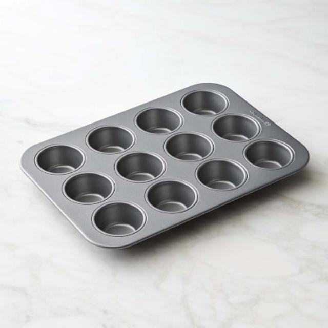 Calphalon Gourmet Muffin Pan, 12-Well