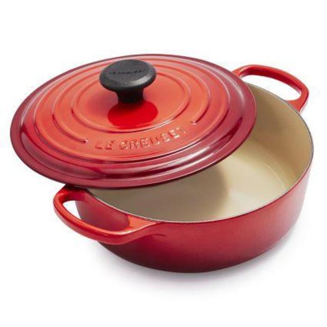 Le Creuset Round Wide Dutch Oven, 3.5 qt.