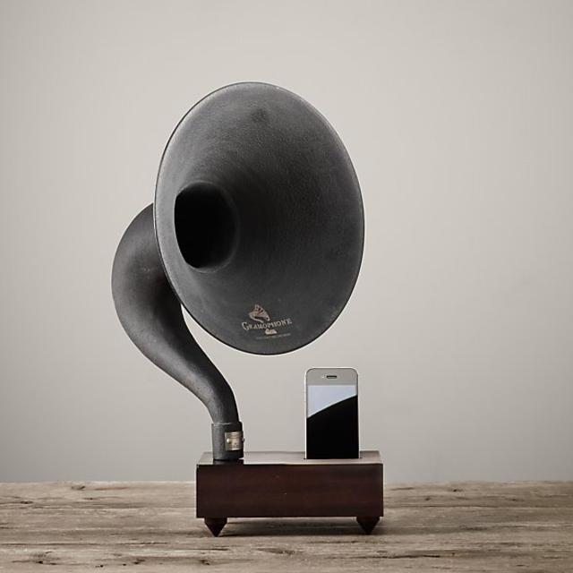 Gramophone Mini For iPhone® - Walnut