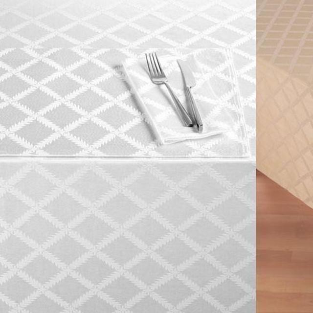 Lenox Laurel Leaf 70" x 122" Tablecloth, White