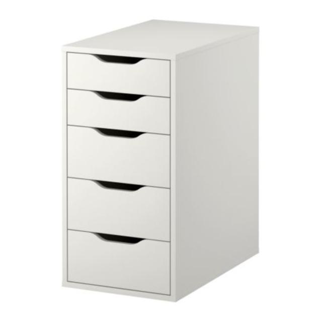 1 White Drawer Unit