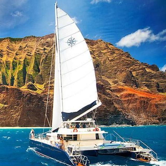 Na Pali Dinner Sail­