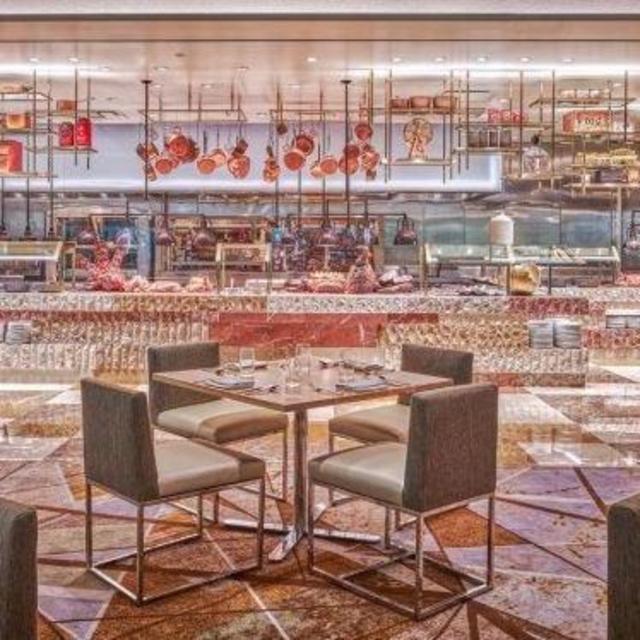 Dinner at Bacchanal Buffet