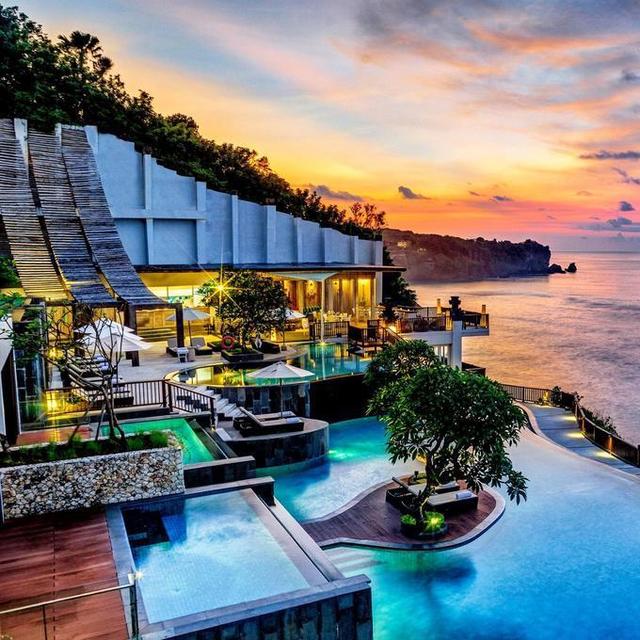 Honeymoon Luxury Hotel Night - Bali