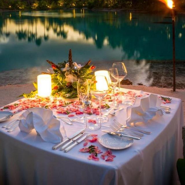 Honeymoon - Dinner