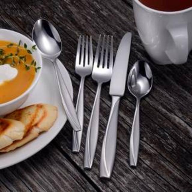 Oneida Camlynn 20 Piece Flatware Set