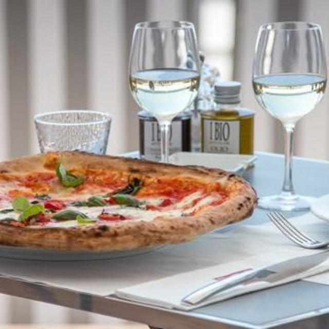 Lunch at La pizzeria in Monaco