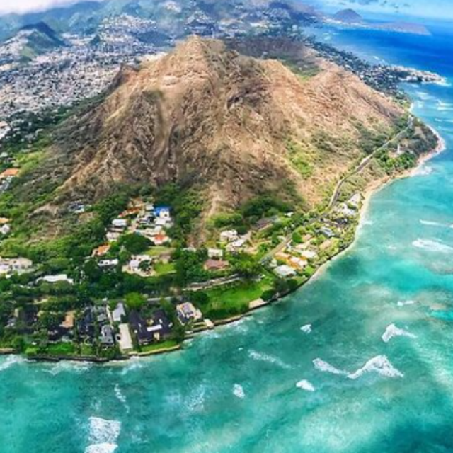 Diamond Head Hiking feat. North Shore