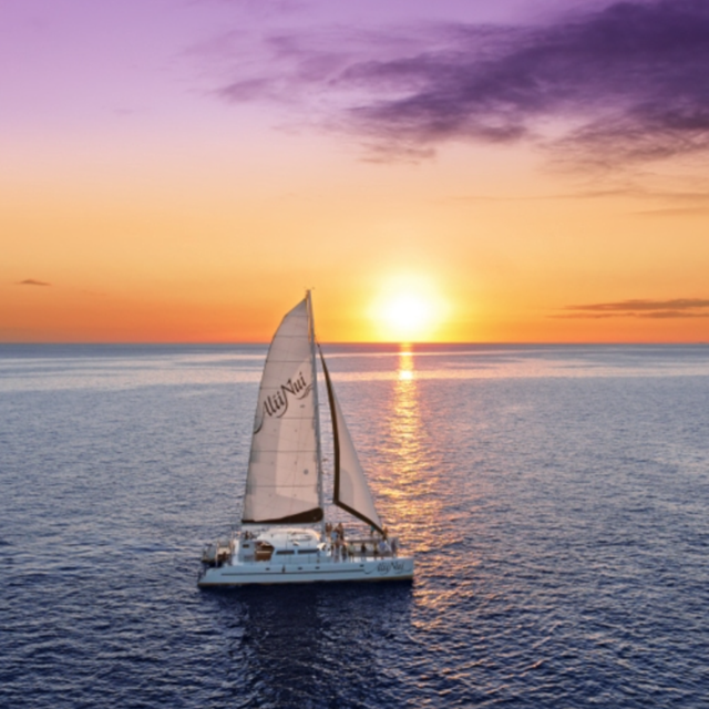 Alii Nui Sunset Dinner Cruise