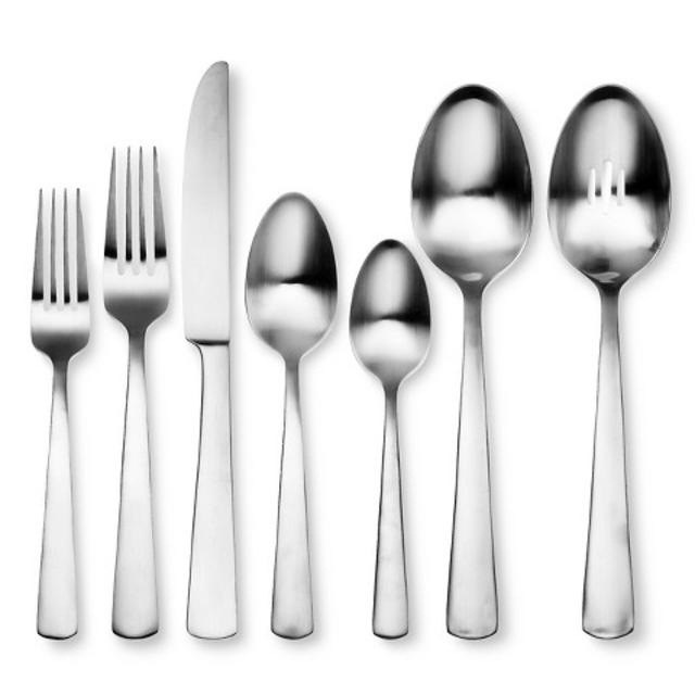 Oneida 42 piece Caddy Flatware Set - Silver