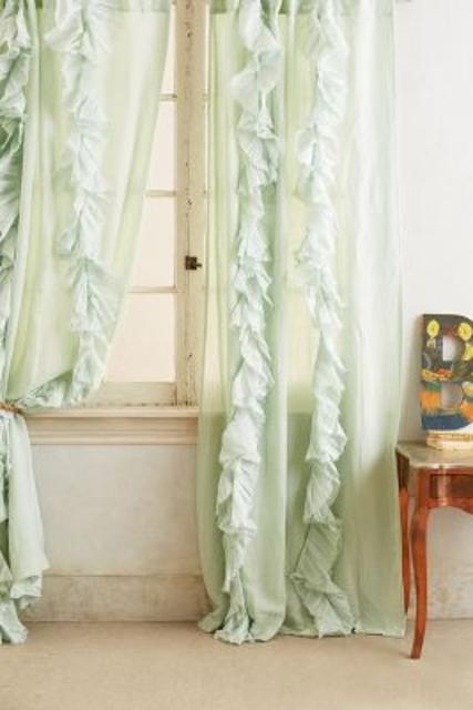 Wandering Pleats Curtain in Mint