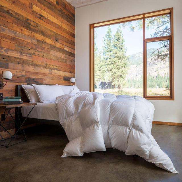 Feathered Friends - Bavarian 700 Down Comforter