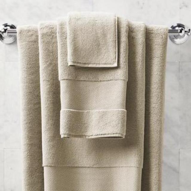 Frontgate Resort Collection™ Washcloths in Linen