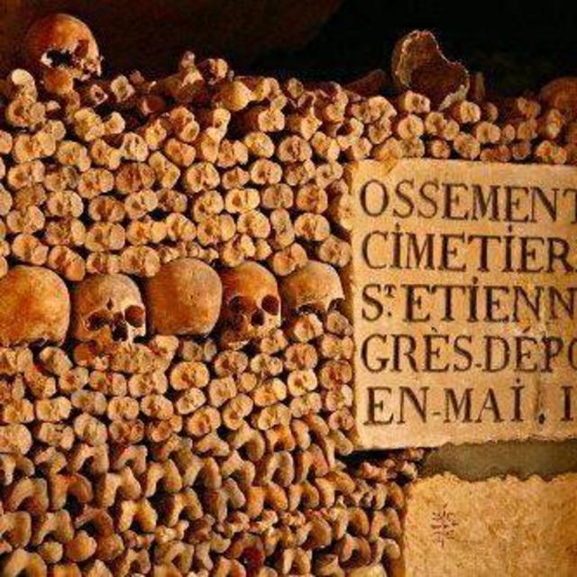 2 Tickets to Les Catacombes de Paris