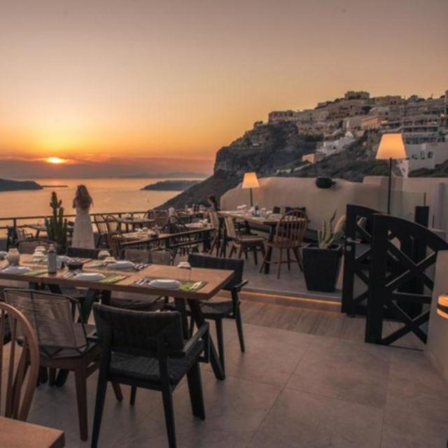 Sunset dinner @ Rastoni, Santorini