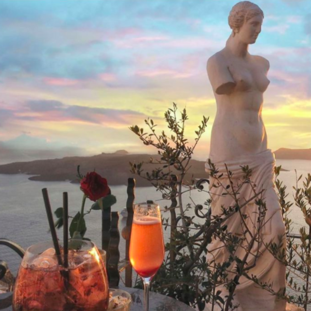 Sunset cocktails @ Palia Kameni, Santorini