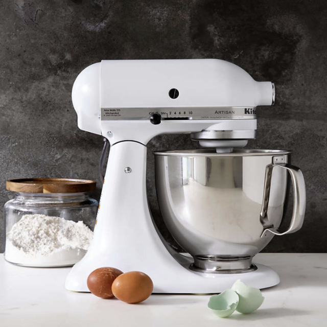 KitchenAid® Artisan® 5 qt. Tilt-Head Stand Mixer in White/Silver