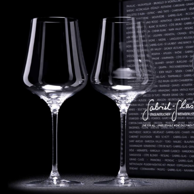 StandArt | Machine-Blown Wine Glasses (Set of 2)