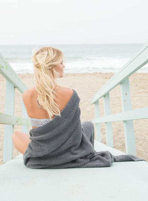 Barefoot Dreams Throw Blanket
