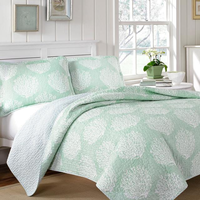 Laura Ashley Sea Foam Coast Mist Reversible 3-piece Cotton Quilt Set