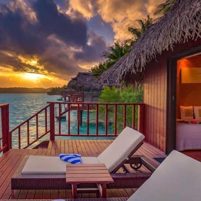 Aitutaki Private Lagoon Overwater Bungalow
