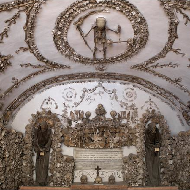 Roman Catacombs and Crypts Tour