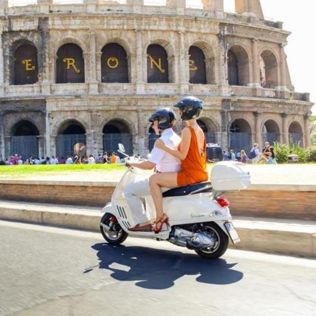 Vespa Tour Around Rome