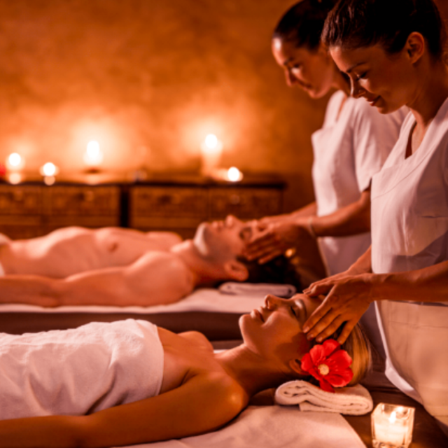 60 Minute Mini-Moon Couples Massage