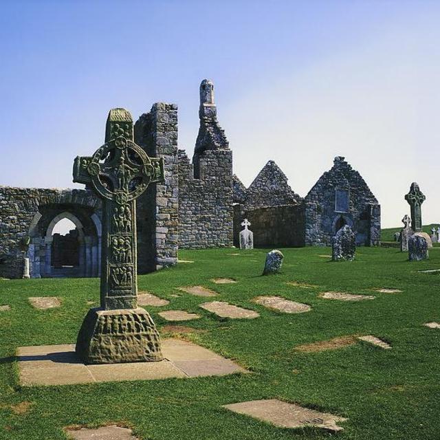 Visit Clonmacnoise Monastery