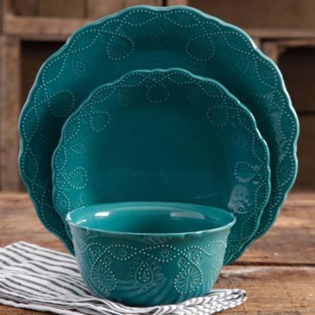 Pioneer Woman Dinnerware Set Ree Drummond 12 Pc Cowgirl Lace (Teal)