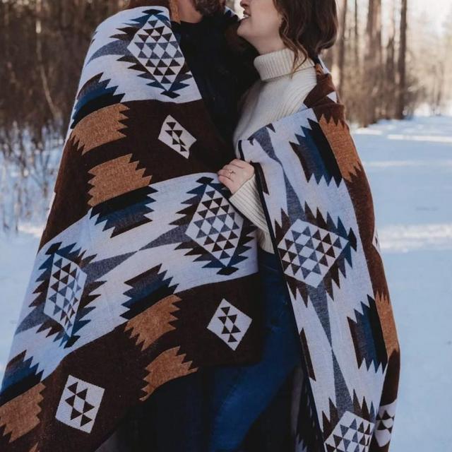 Ayora Blanket