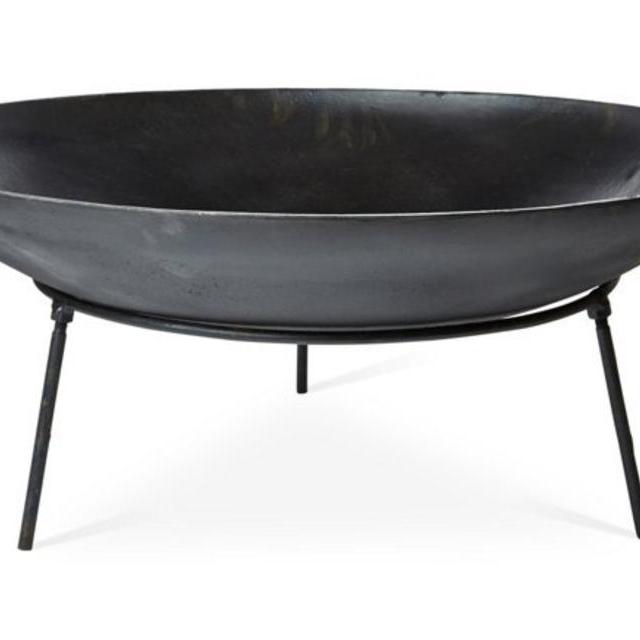 30" Fire Pit w/ Iron Legs, Black