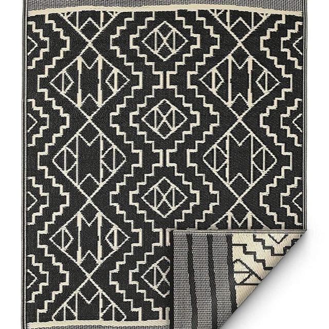 Fab Habitat Reversible, Indoor/Outdoor Weather Resistant Floor Mat/Rug - Kilimanjaro - Black (6 ft x 9 ft)