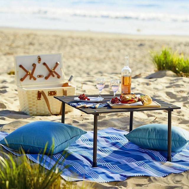 Roll-Up Picnic Table