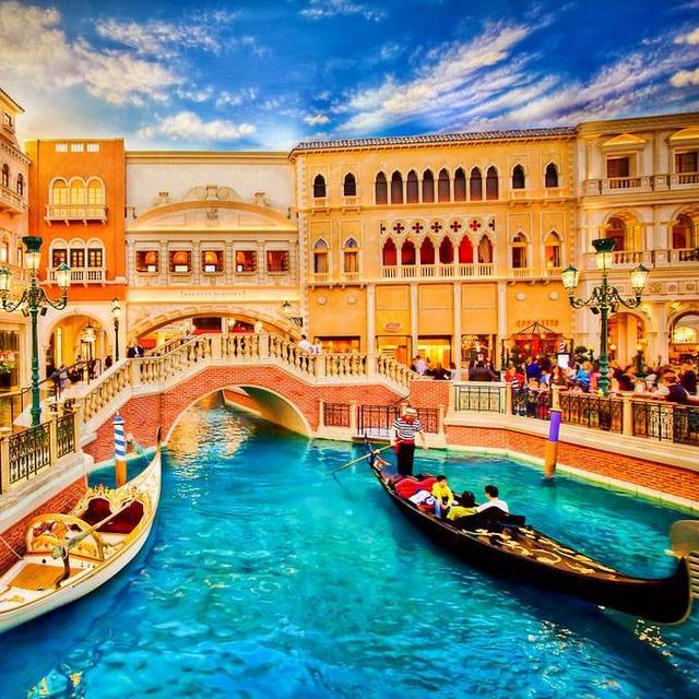 Venetian Gondola Ride as Newlyweds